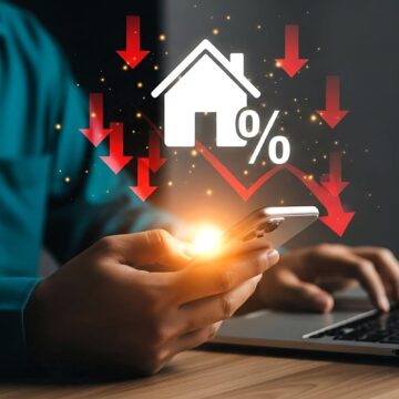 Low Demand More Homes, Fewer Buyers? What India’s Housing Data Is Telling Us